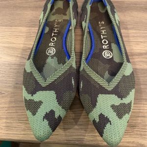Rothy’s The Point Shoes Green Camo Size 8